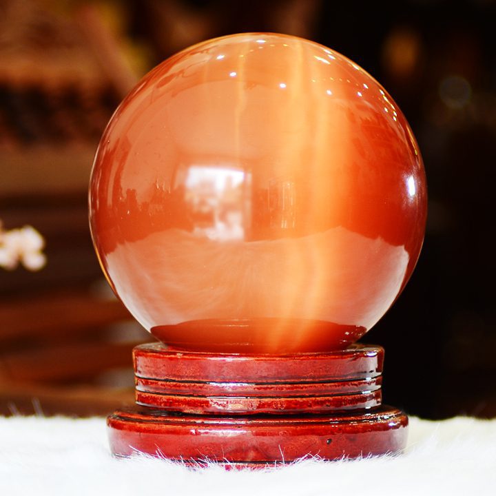 Quả Cầu Phong Thủy – Vật Phẩm Tăng Năng Lượng, Chiêu Tài Đáng Giá Cho Gia Chủ 2 quả cầu phong thủy đá mắt mèo