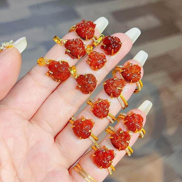 nhẫn hồ ly tóc đỏ bọc vàng