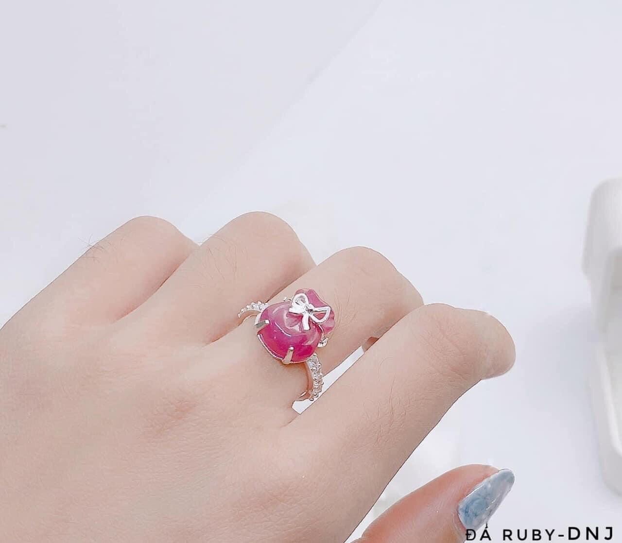 nhẫn túi tiền ruby