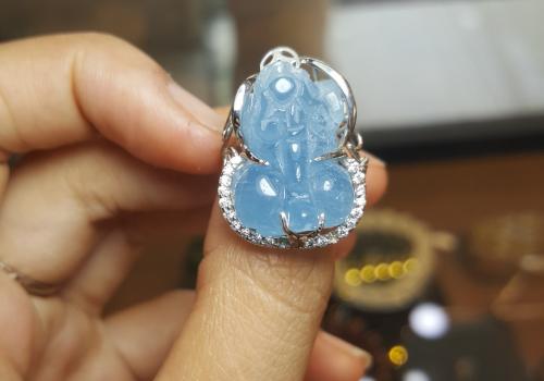 nhẫn tỳ hưu đá aquamarine