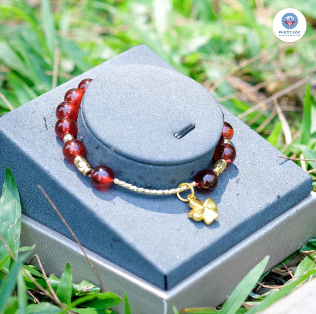 💎 Đeo Vòng Đá Garnet Có Tác Dụng Gì? Lợi Ích Cho Sức Khỏe Và Tinh Thần 4 đá garnet