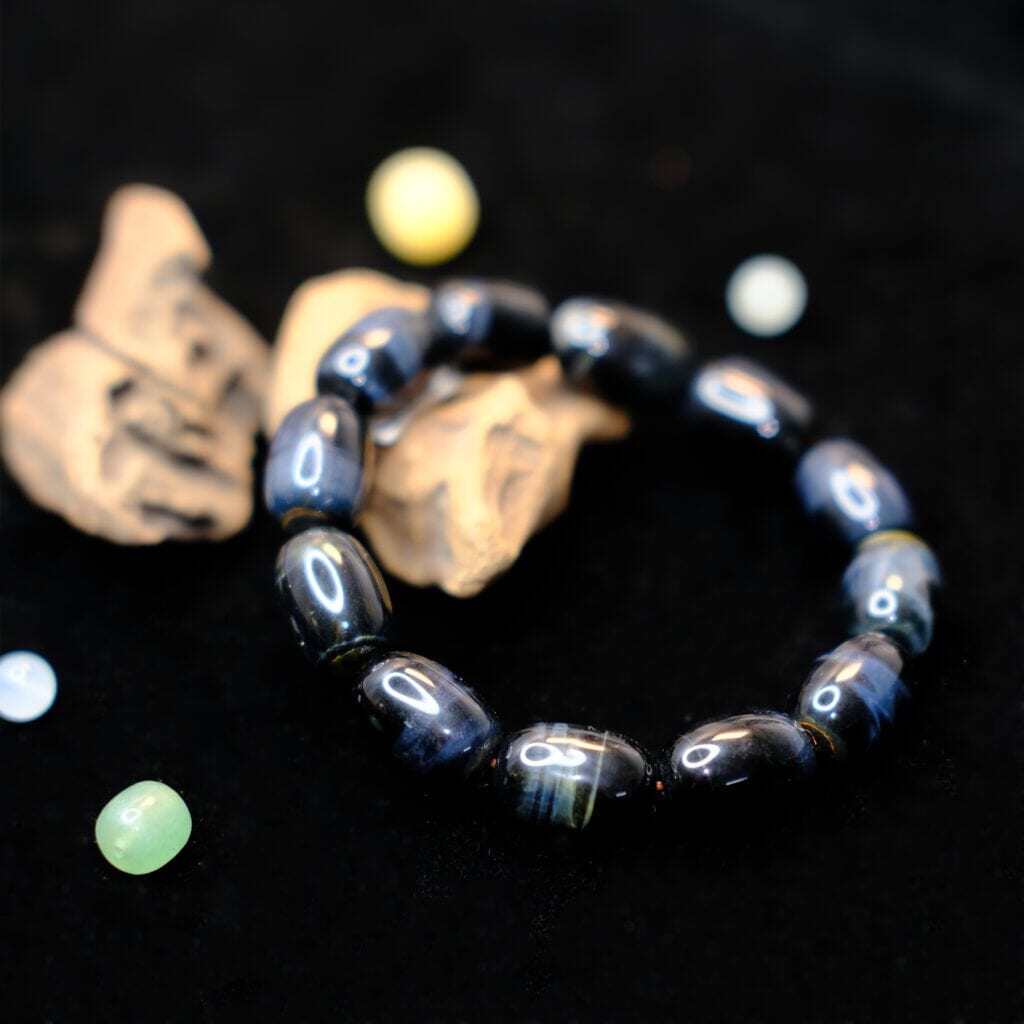 Vòng tay đá Mắt Chim Ưng – Biểu tượng của bản lĩnh, tầm nhìn và sức mạnh nội tâm 2 mat chim ung