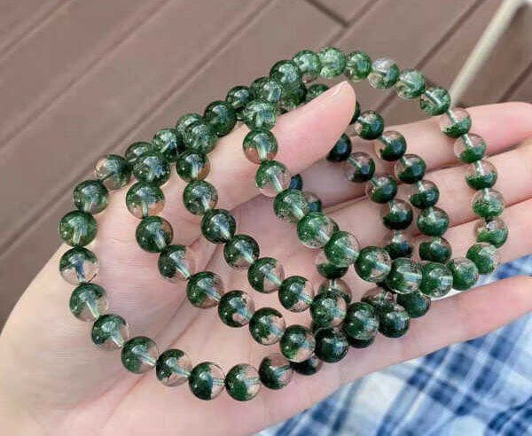 🔥 Mệnh Hỏa Nên Đeo Đá Gì? Gợi Ý Vòng Tay Phong Thủy Giúp Tăng Vận Quý Nhân 5 uu linh xanh la