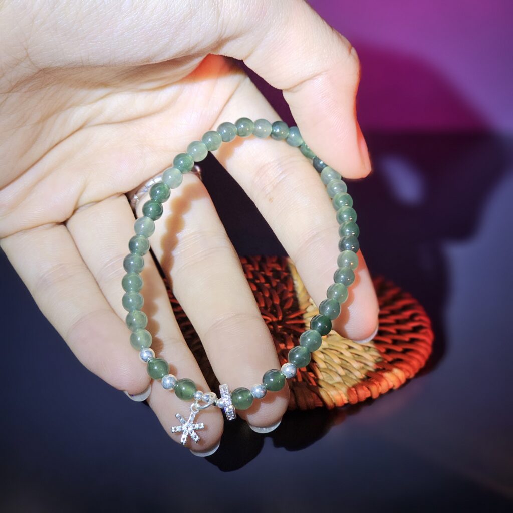 Vòng Ngọc LamPay Là Gì? Ý Nghĩa Phong Thủy Của Viên Ngọc Xanh May Mắn 1 ngọc lampay