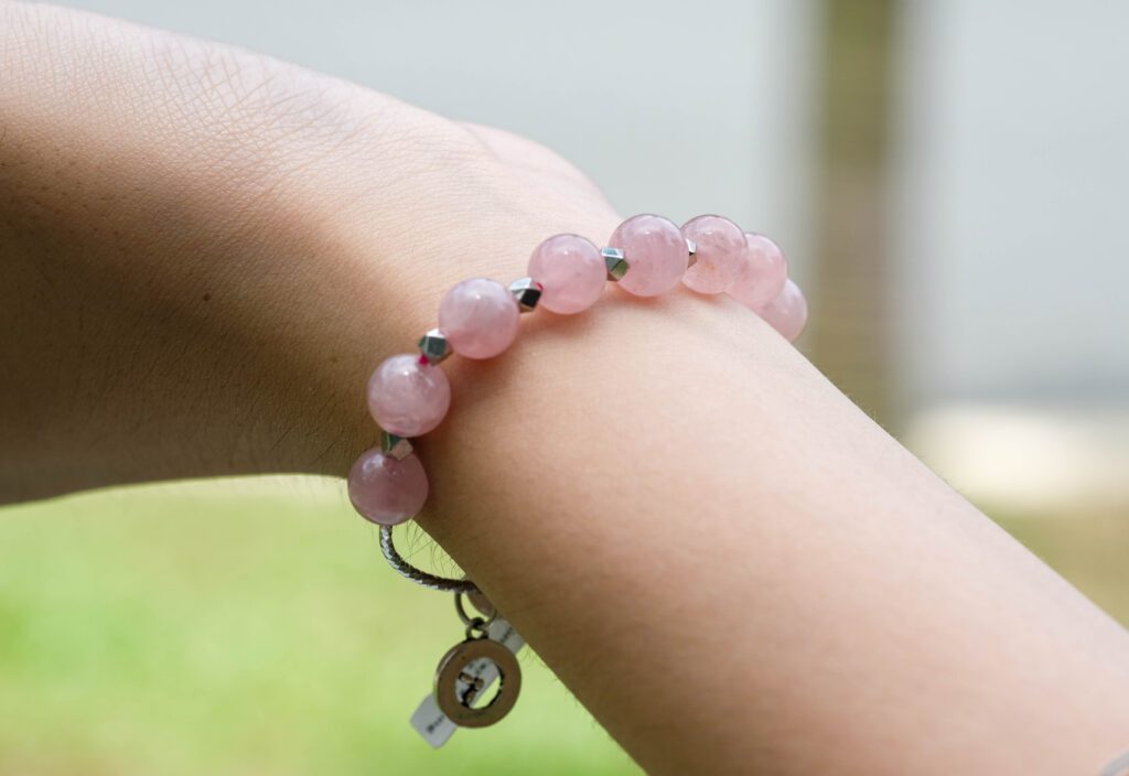 Chọn Đá Phong Thủy Hỗ Trợ Tình Duyên: Mỗi Loại Giúp Bạn Điều Gì? 2 DSCF9054 1